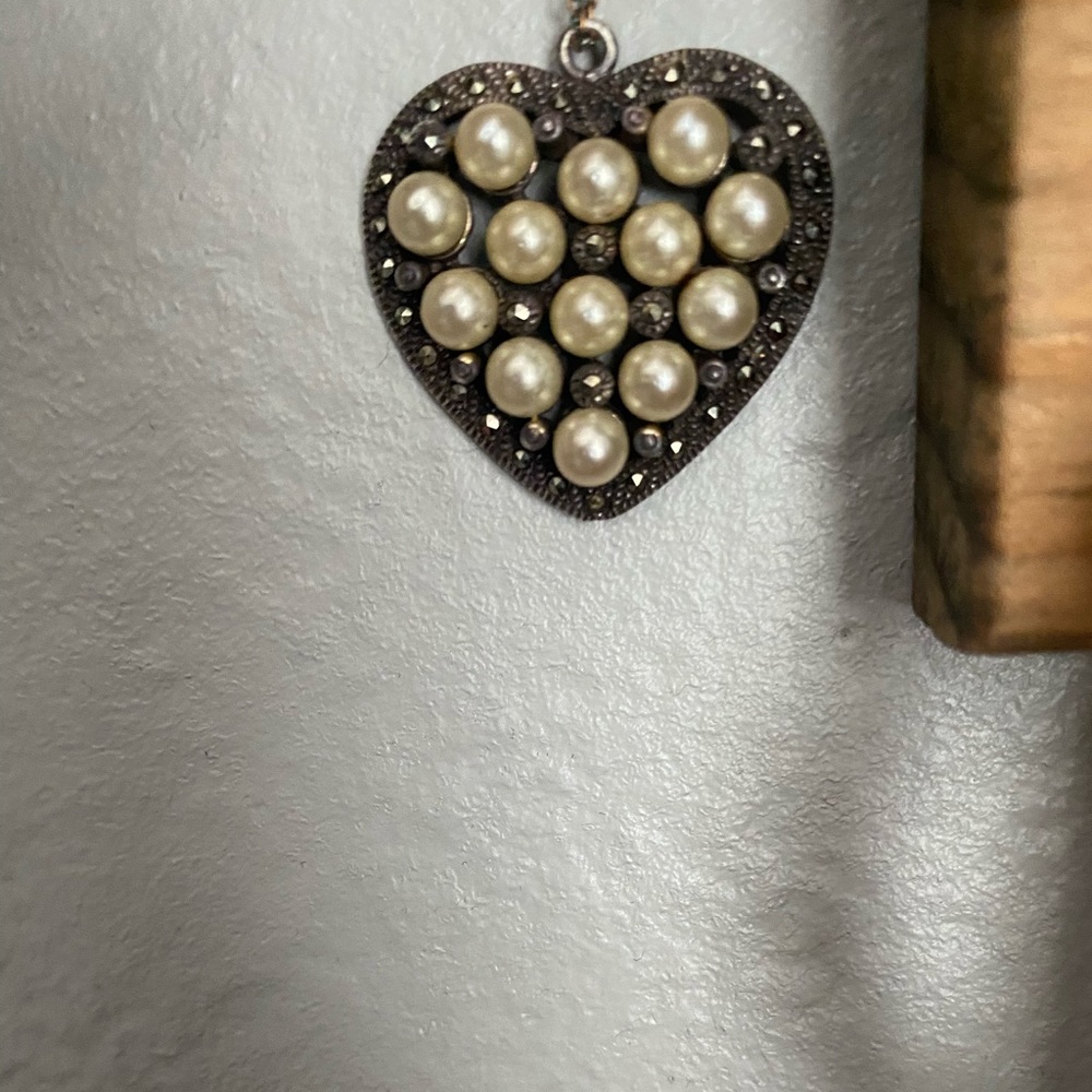Vintage pearl heart necklace
